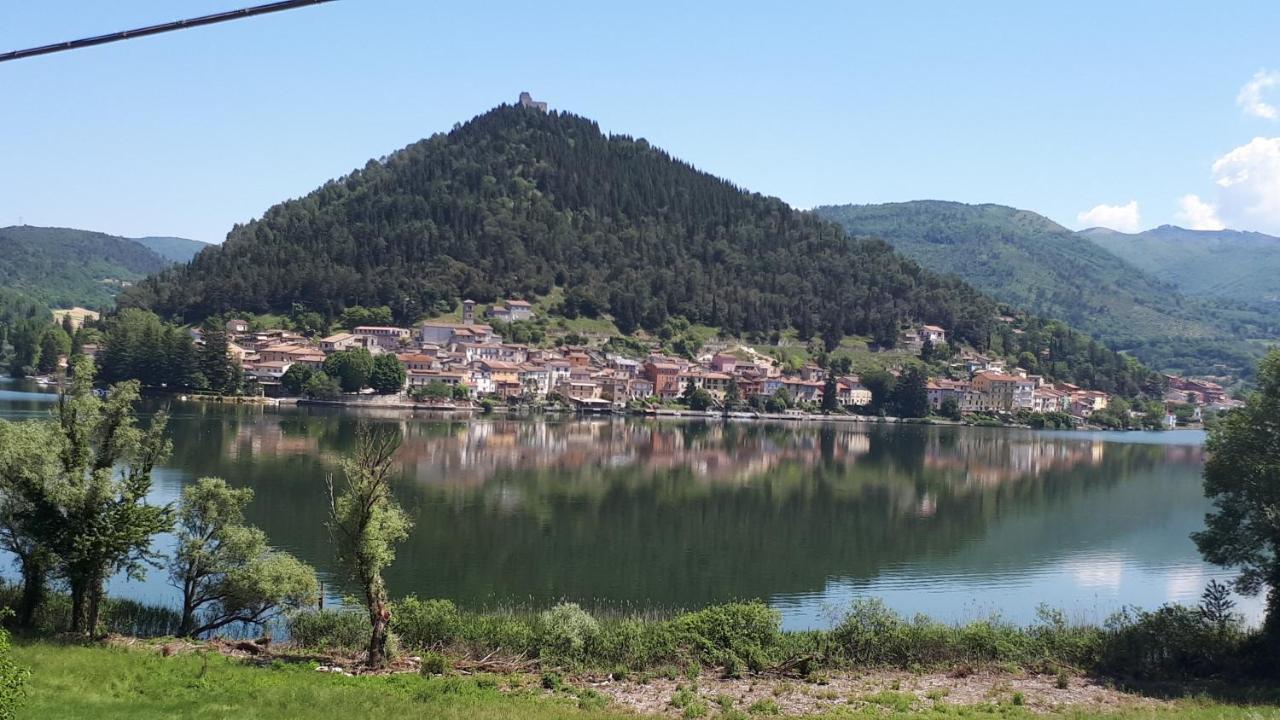 Il Girasole Del Lago Piediluco Buitenkant foto